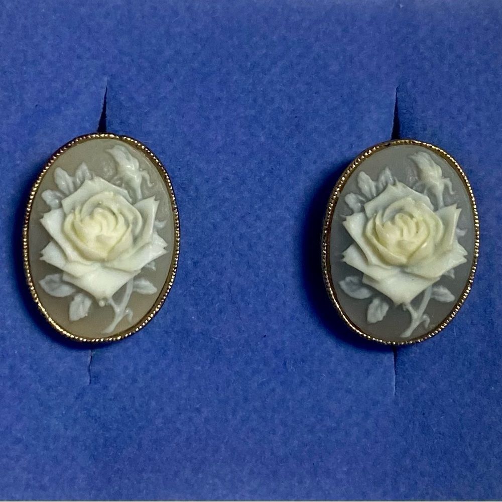 Vintage Avon Cameo Earrings NOS